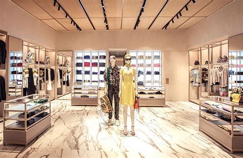 versace outlet metzingen arbeit finden|Karriere .